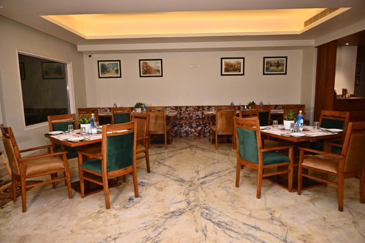 The Lalita Grand Mathura- Vrindavan Buitenkant foto